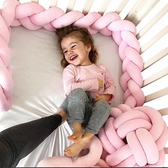tresse-de-lit-bebe-rose-uni-lavable