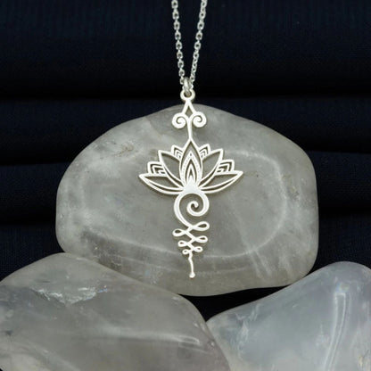 cadeau maman naissance collier nyphea